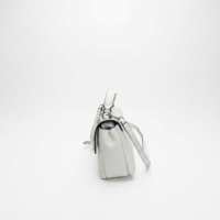freepik__remove-the-background-completely-and-replace-it-wi__83142